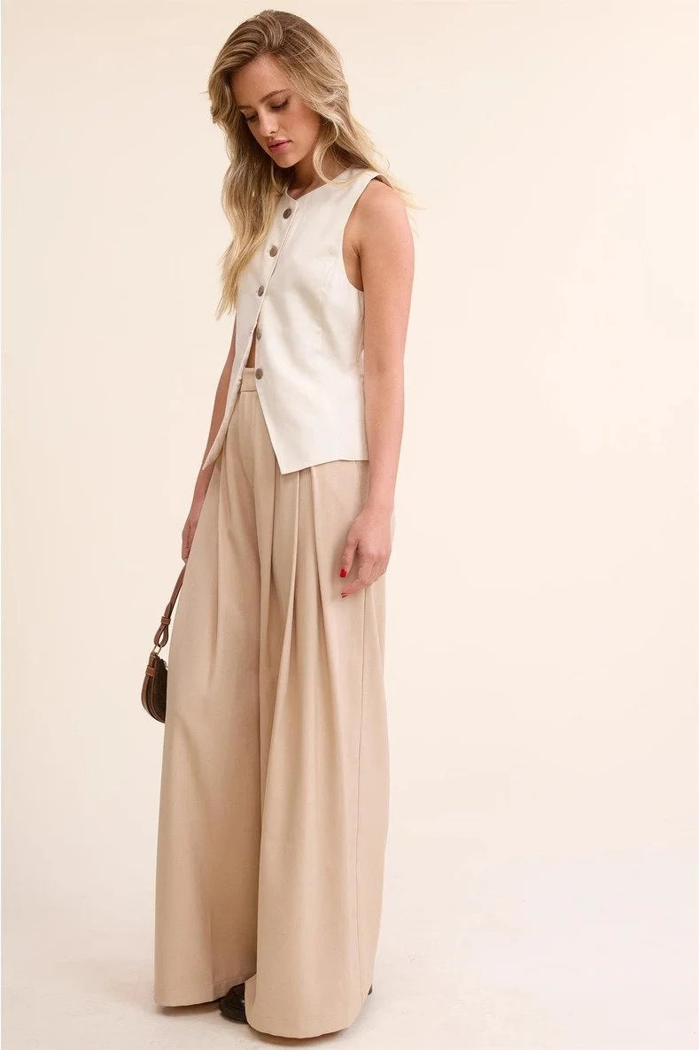 KHAKKI WIDE-LEG PLEATED TROUSER PANTS